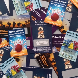 Boleras, billares, escape rooms, laser tag, parques de atracciones, parques temáticos, centros recreativos, museos, galerías de arte, zoológicos y acuarios, empresas de alquiler de equipos recreativos como bicicletas, kayaks y tablas de windsurf, todos pueden beneficiarse de estos diseños para promover sus marcas y productos. Al personalizar estos boletos con sus propios logotipos, textos y premios ocultos, pueden crear campañas de marketing originales y efectivas. Boleras, billares, escape rooms, laser tag, parques de atracciones, parques temáticos, centros recreativos, museos, galerías de arte, zoológicos y acuarios, empresas de alquiler de equipos recreativos como bicicletas, kayaks y tablas de windsurf, todos pueden beneficiarse de estos diseños para promover sus marcas y productos. Al personalizar estos boletos con sus propios logotipos, textos y premios ocultos, pueden crear campañas de marketing originales y efectivas.